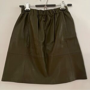 Zara olive green faux leather skirt - small